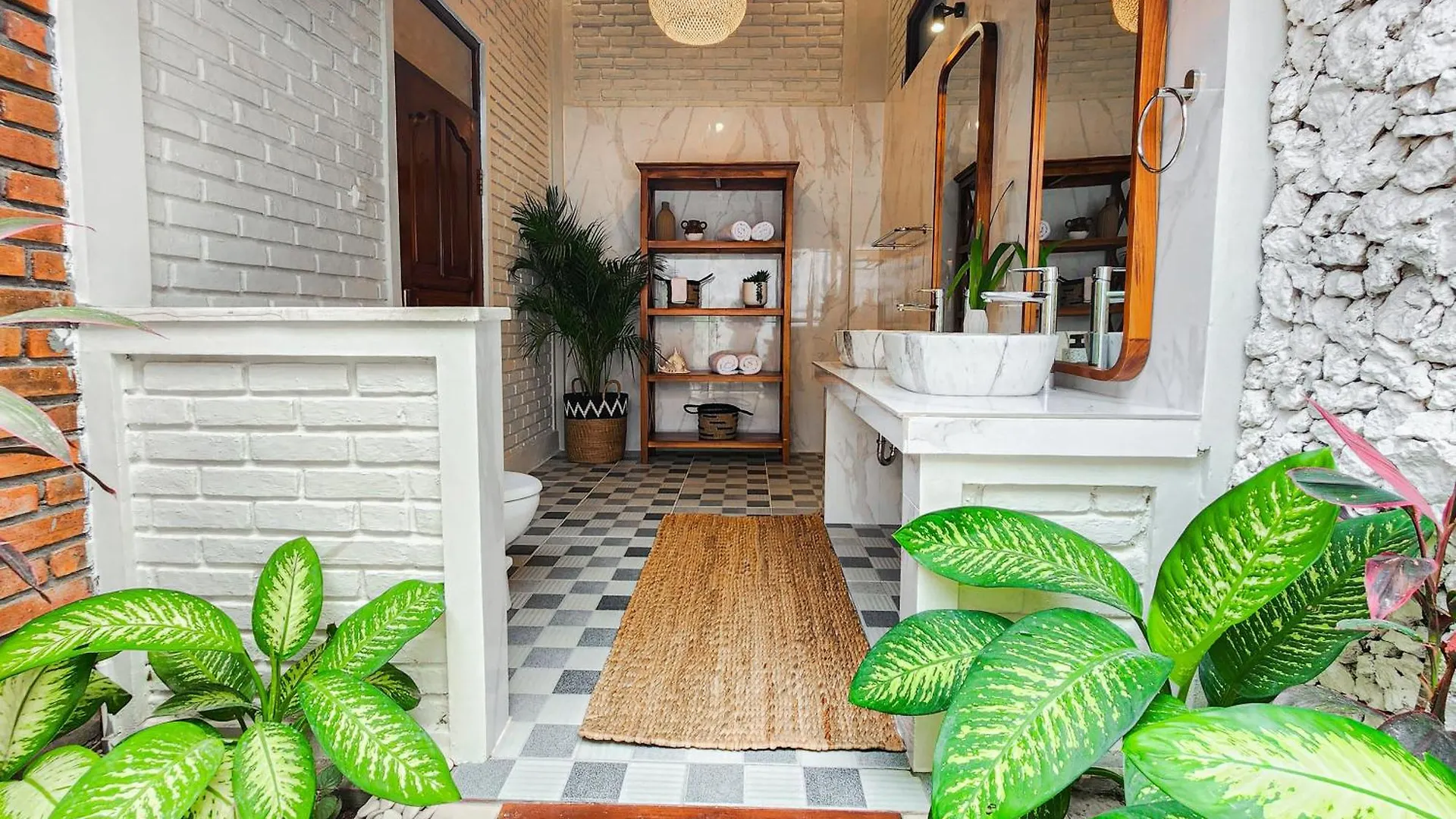 Inyoni Toucan Villa - Best Location In Seminyak.