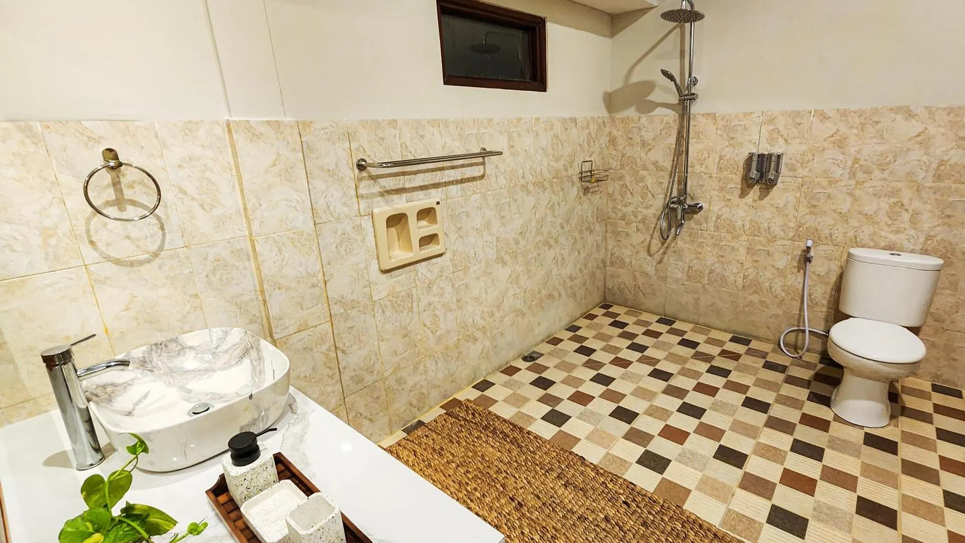 Inyoni Toucan Villa - Best Location In Seminyak.